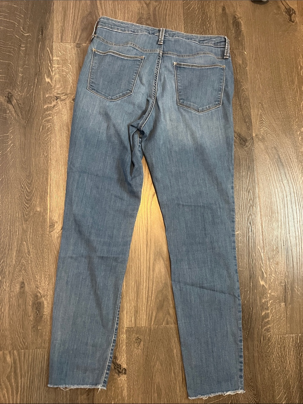 Universal Thread 10/30R Women's Medium Blue Skinny Jeans